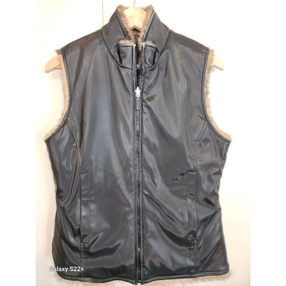 V12  Braetan Polyvinyl and Faux Fur Black and Brown Reversable Vest - Picture 7 of 8